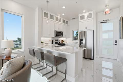 855 Lagoon St 2, Fort Myers Beach FL - photo 9 of 36
