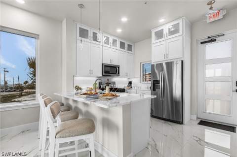 855 Lagoon St 3, Fort Myers Beach FL - photo 8 of 48