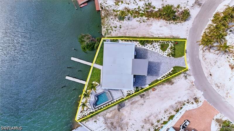 2 bedroom Condominium at 855 Lagoon ST 4, ISLAND SHORES, Fort Myers Beach — photo 5
