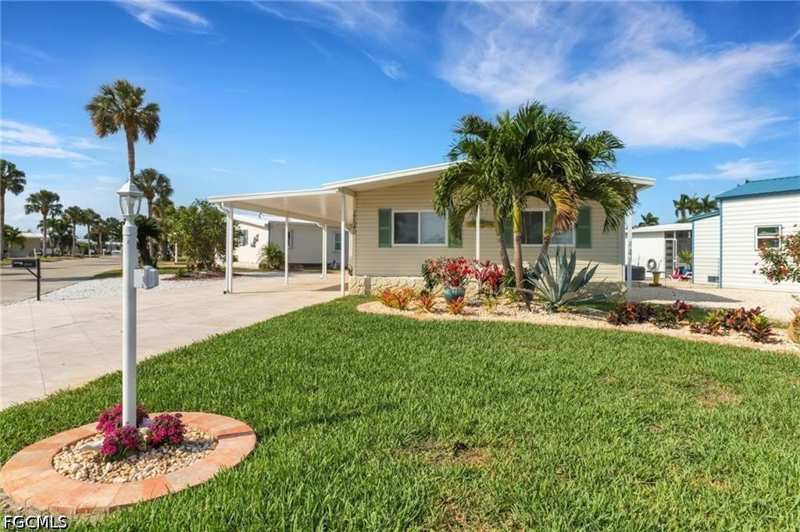 2 bedroom ManufacturedHome at 17540 Peppard Dr, Bayside Estates, Fort Myers Beach — photo 1