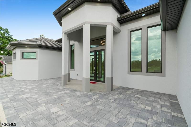 3 bedroom SingleFamilyResidence at 1816 NE 27th St, Cape Coral, Cape Coral — photo 4
