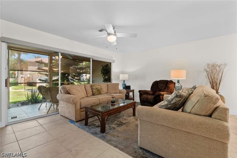 2 bedroom Condominium at 732 Woodshire Ln I5, Emerald Greens, Naples — photo 3