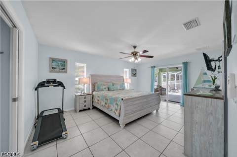 1722 SW 38th Ter, Cape Coral FL - photo 10 of 35