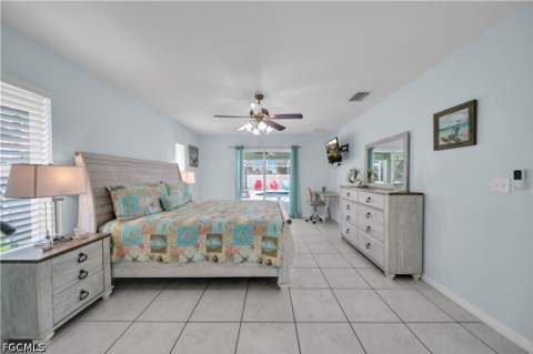 1722 SW 38th Ter, Cape Coral FL - photo 11 of 35