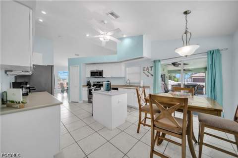 1722 SW 38th Ter, Cape Coral FL - photo 21 of 35