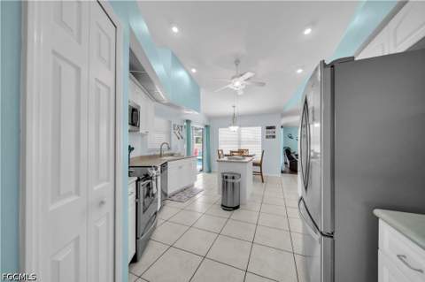 1722 SW 38th Ter, Cape Coral FL - photo 23 of 35