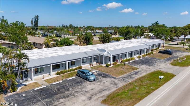 2 bedroom Condominium at 4608 SE 4th Pl 6, Plaza Country Blvd Condo, Cape Coral — photo 1