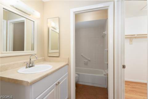 4608 SE 4th Pl 6, Cape Coral FL - photo 22 of 27