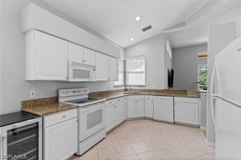 1717 Winding Oaks Way, Naples FL - photo 12 of 29