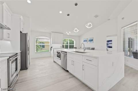 2050 Terrazzo Ln, Naples FL - photo 9 of 35