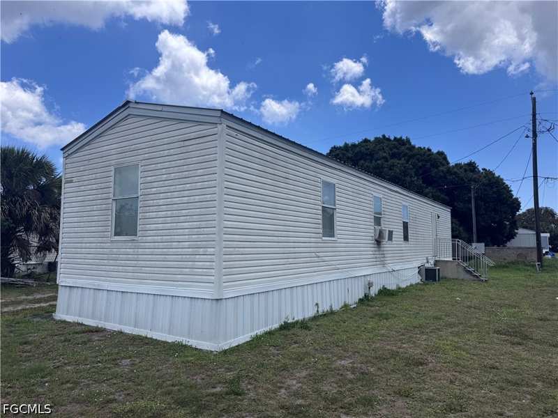 3 bedroom ManufacturedHome at 951 Virginia Ave, Harlem, Clewiston — photo 1