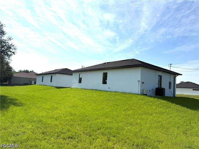 3 bedroom SingleFamilyResidence at 351 Pomona St, Southwood, Lehigh Acres — photo 3
