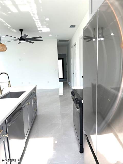353 Pomona St, Lehigh Acres FL - photo 11 of 17