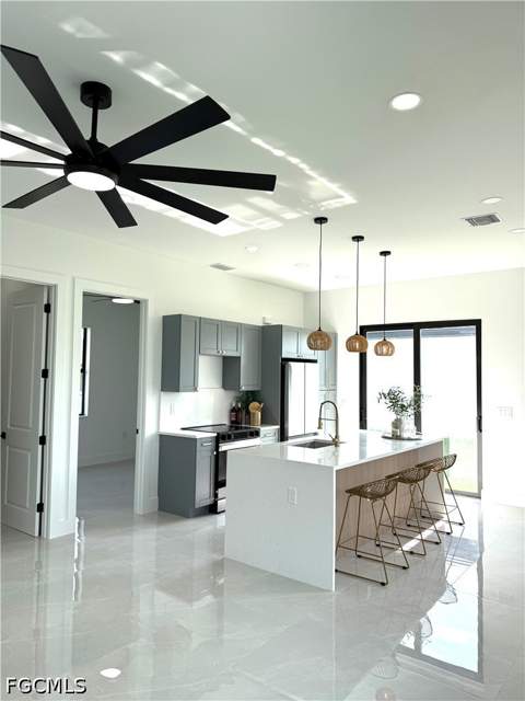353 Pomona St, Lehigh Acres FL - photo 12 of 17