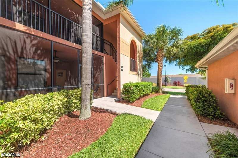 2 bedroom Condominium at 13750 Julias Way 528, Palmetto Cove, Fort Myers — photo 1