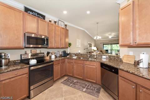 13750 Julias Way 528, Fort Myers FL - photo 15 of 33
