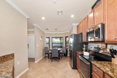 13750 Julias Way 528, Fort Myers FL - photo 17 of 33