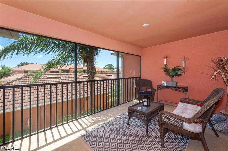 2 bedroom Condominium at 13750 Julias Way 528, Palmetto Cove, Fort Myers — photo 3