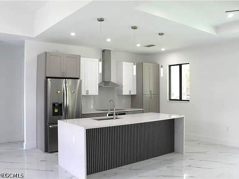 4 bedroom SingleFamilyResidence at 2504 E 2nd St, Lehigh Acres, Lehigh Acres — photo 5