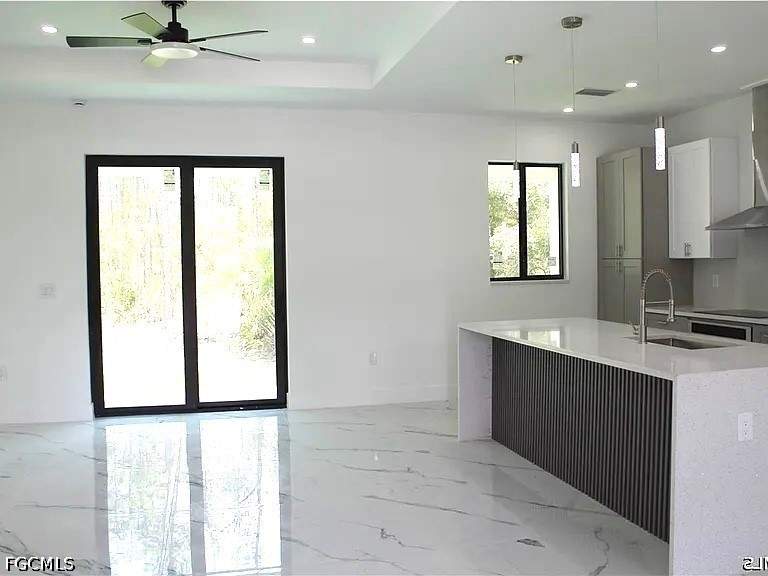 4 bedroom SingleFamilyResidence at 405 E 15th St, Lehigh Acres, Lehigh Acres — photo 4