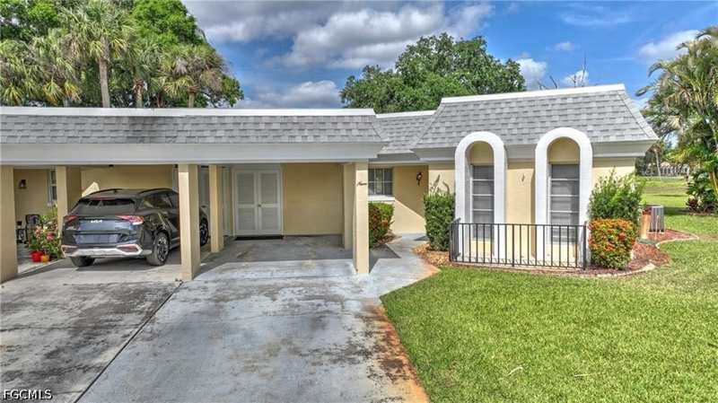 2 bedroom Attached at 9 Park Lane Cir, East Greens Land Condo, Lehigh Acres — photo 1