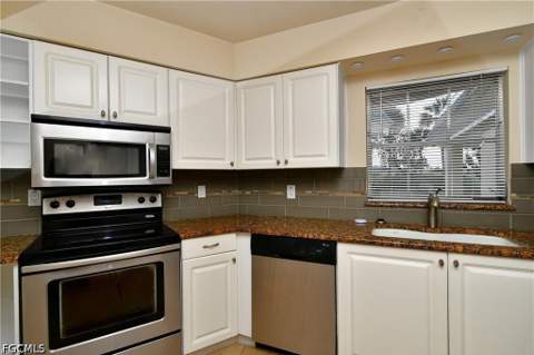 9 Park Lane Cir, Lehigh Acres FL - photo 14 of 41