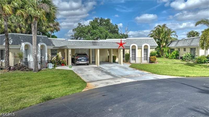 2 bedroom Attached at 9 Park Lane Cir, East Greens Land Condo, Lehigh Acres — photo 4