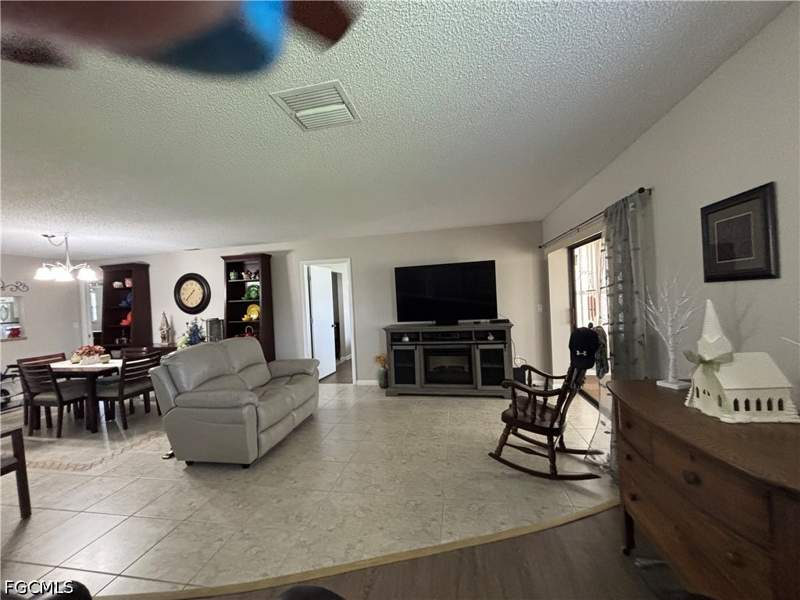 3 bedroom Attached at 1514 Palm Woode Dr, Myerlee Park Homes Condo, Fort Myers — photo 3