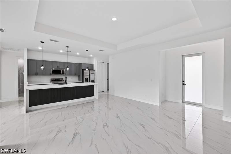 4 bedroom SingleFamilyResidence at 370 Butler Ave S, Lehigh Acres, Lehigh Acres — photo 3