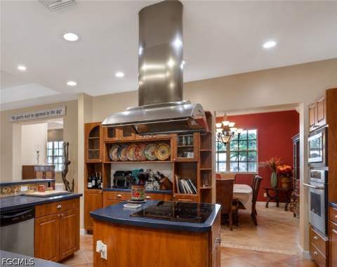 1357 Osceola Dr, Fort Myers FL - photo 10 of 40