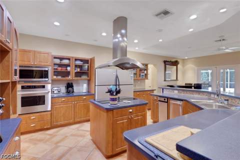 1357 Osceola Dr, Fort Myers FL - photo 11 of 40