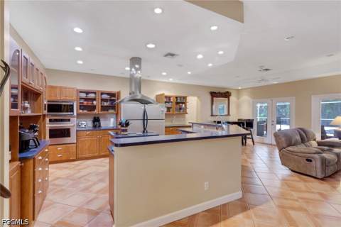 1357 Osceola Dr, Fort Myers FL - photo 15 of 40