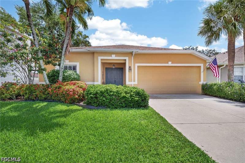 4 bedroom SingleFamilyResidence at 12835 Oakpointe Cir, Danforth Lakes, Fort Myers — photo 2