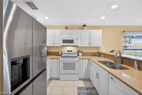 12835 Oakpointe Cir, Fort Myers FL - photo 6 of 32