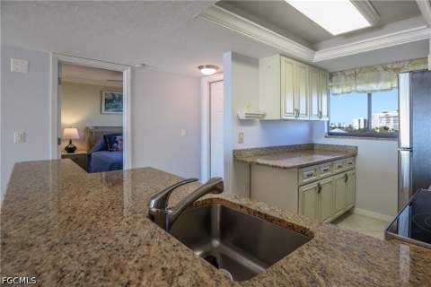 8350 Estero Blvd 423, Fort Myers Beach FL - photo 9 of 24