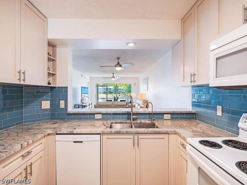 3 bedroom Condominium at 865 New Waterford Dr S101, New Waterford, Naples — photo 5