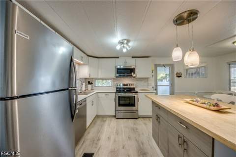 5510 Back Bay Bend, North Fort Myers FL - photo 8 of 36