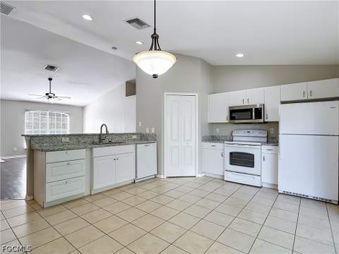 6117 Kramer Ave, Fort Myers FL - photo 9 of 25