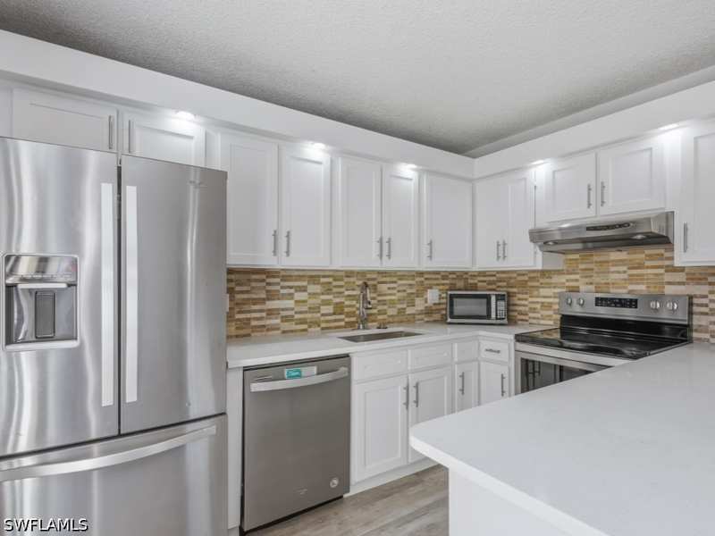 2 bedroom Townhouse at 5247 Cedarbend Dr 2, Village Of Cedarbend, Fort Myers — photo 1