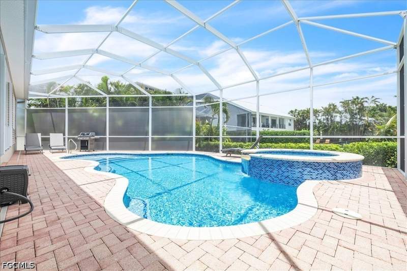 4 bedroom SingleFamilyResidence at 6050 Tidewater Island Cir, Tidewater Island, Fort Myers — photo 4