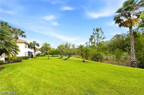 357 Robin Hood Cir 202, Naples FL - photo 21 of 26