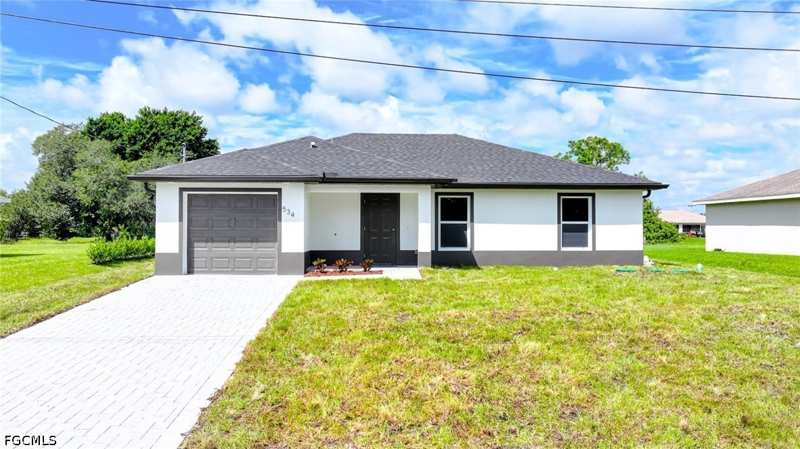 3 bedroom SingleFamilyResidence at 1011 Kent St E, Lehigh Acres, Lehigh Acres — photo 1