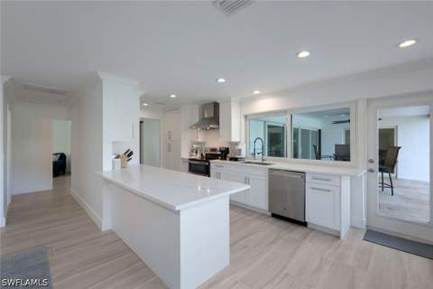 1250 Tuna Ct, Naples FL - photo 10 of 33