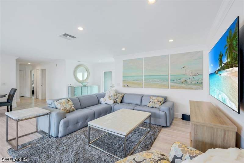 3 bedroom SingleFamilyResidence at 1250 Tuna Ct, Royal Harbor, Naples — photo 5