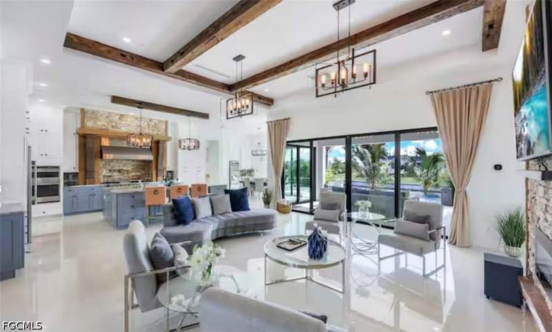 3 bedroom SingleFamilyResidence at 2405 SW 11th Ave, Cape Coral, Cape Coral — photo 2