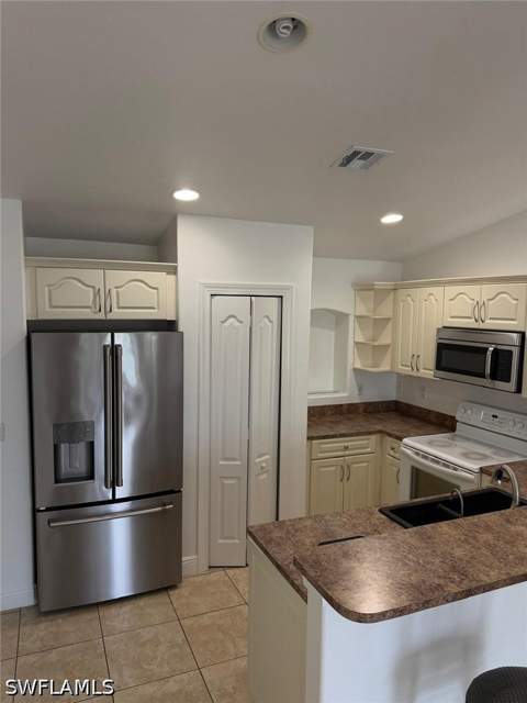4048 33rd Ave NE, Naples FL - photo 6 of 49