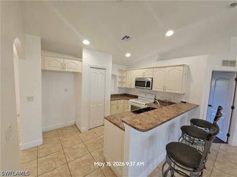 4048 33rd Ave NE, Naples FL - photo 7 of 49