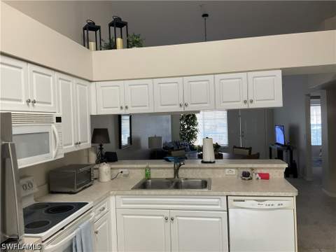 25735 Lake Amelia Way 204, Bonita Springs FL - photo 6 of 10
