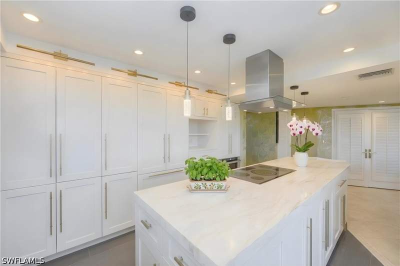 2 bedroom Condominium at 6001 Pelican Bay Blvd 204, Grosvenor, Naples — photo 4
