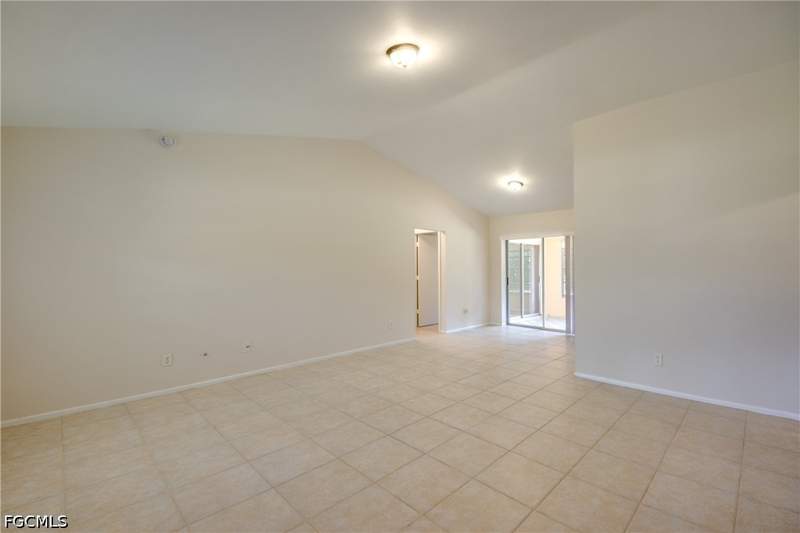 3 bedroom SingleFamilyResidence at 1315 SE 33rd Ter, Cape Coral, Cape Coral — photo 3